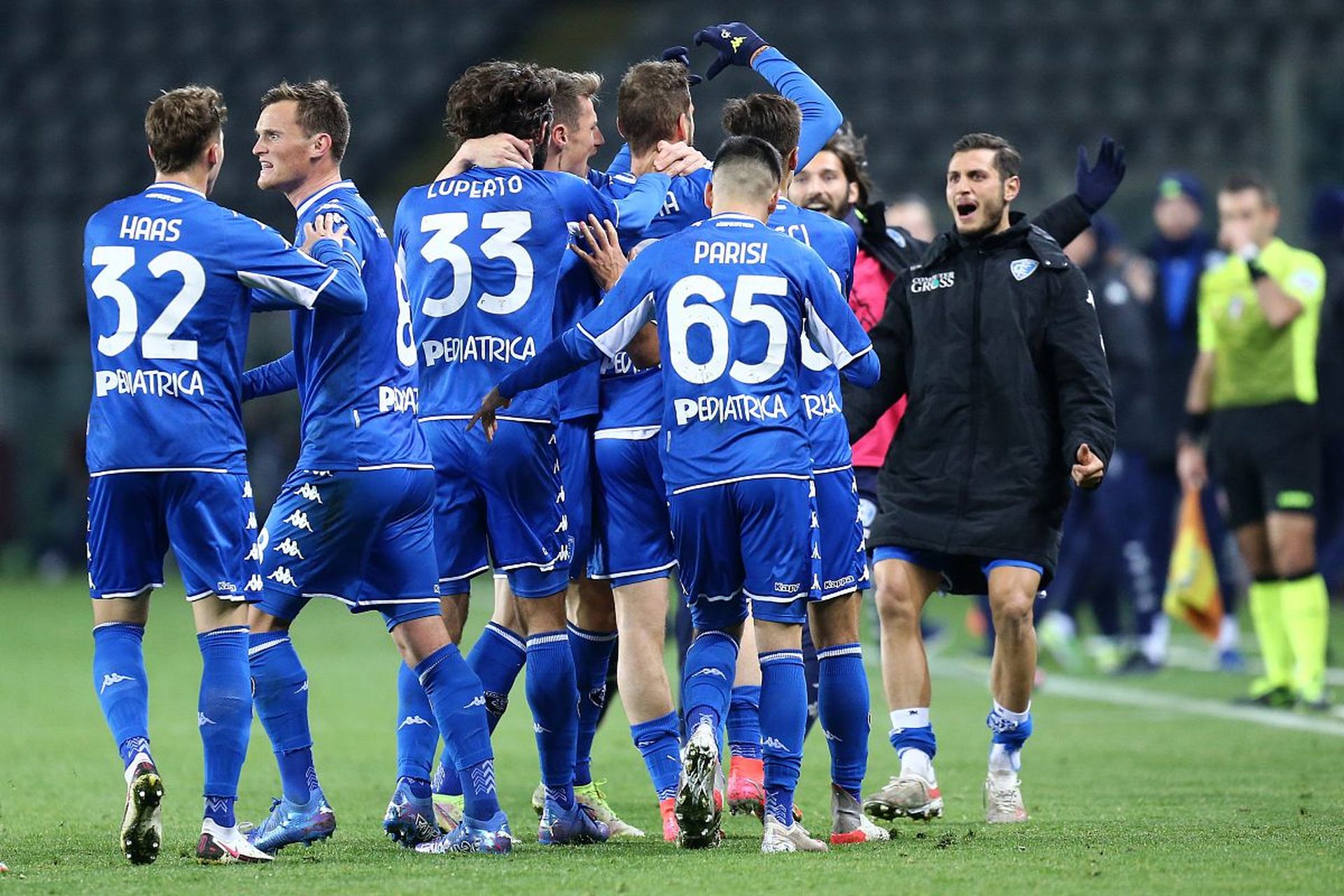 行政支持团 行政支持团